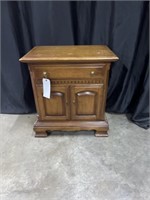 ETHAN ALLEN MAPLE NIGHTSTAND