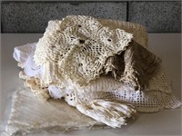 Vintage Table Runners, Doilies