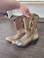 ARIAT BOOTS, SIZE 9B