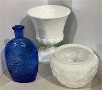Three-piece lot - white glass flower pot, milk
