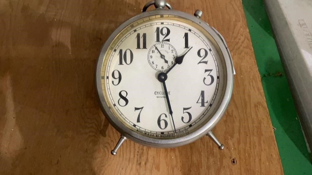 Vintage -Cyclone -metal windup - alarm clock