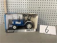 TOY TRACTOR