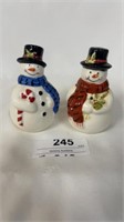 Snowman salt and pepper shakers