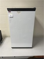 Whirlpool Refrigerator-Room 140
