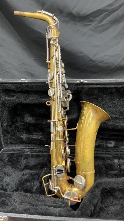 Selmer Bundy Saxophone in Hard Case