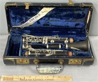 Carl Fischer Clarinet & Case Musical Instrument