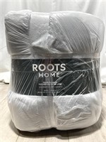 Roots Home Plush Blanket