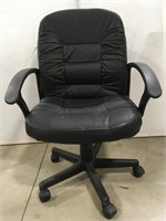 (AM) computer Swivel Chair. 25.5”x 36”