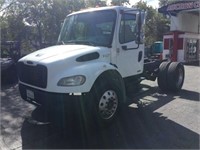 2004 Freightliner 2 Axle Cab and Chassis