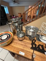 Stainless and aluminum stock pots
