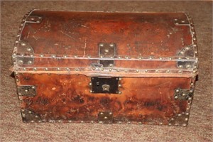 Leather top trunk 23" X 14" X 13"