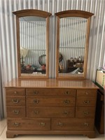 Maple dresser. Made by Ethan Allen. Measures