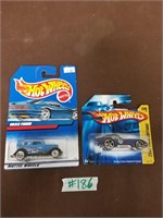 2 Hotwheel cars collectable