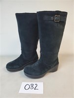 Women's Crocs Black Boots - Size 8