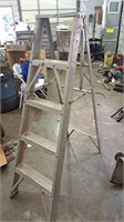 5ft aluminum step ladder