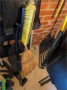 Broom, Dust Pan & Ice Scraper
