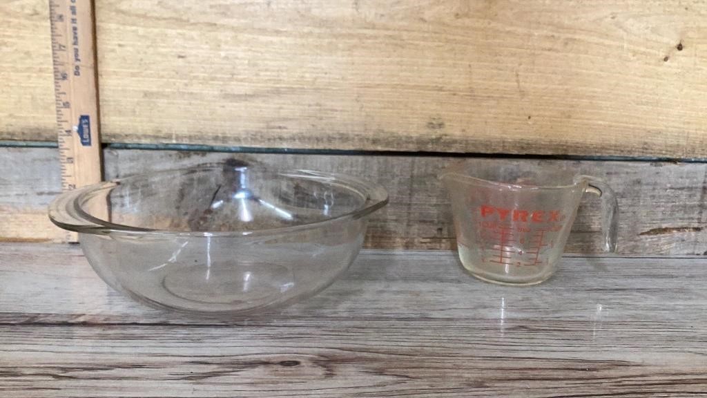 Pyrex bowl and measuring cup