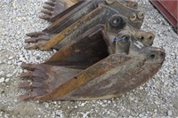 Bucket, Ditch Cleaning FORD BACHOE BUCKET 17IN. 22