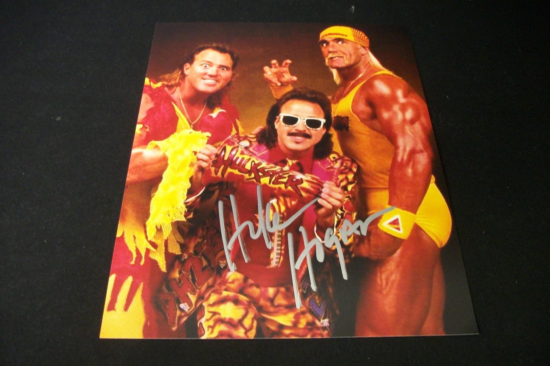 WWF HULK HOGAN SIGNED 8X10 PHOTO GAA COA