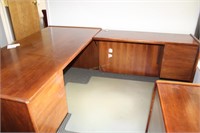 Office Setup: L shaped desk (50" x 19" x 28" & 72"