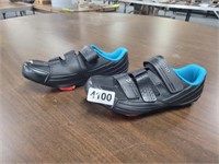 SHIMANO CYCLING SHOES SIZE 9.5