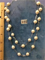 Freshwater pearl necklace, 30"     (k 15)