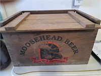 Moosehead beer box