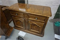 high-quality oak side server with flip-top,