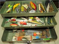 TACKLE BOX FULL OF MISC LURES