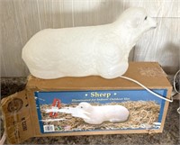 Vintag Sheep blow mold w/box