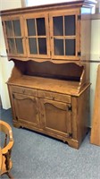 Maple Ethan Allen China Hutch matches lot 17