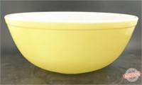 Pyrex 4 Quart Yellow Primary Mixing Bowl