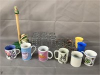 Glasses and Coffee Mugs  Paper towel holder