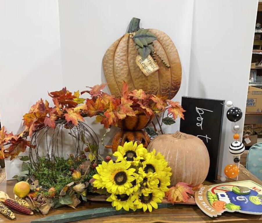 Fall & Halloween Decor