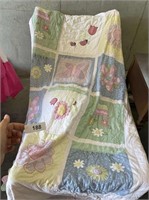 Twin Size Machine Quilted Quilt w/ Pillow Case &