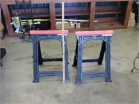 2 plastic saw horses