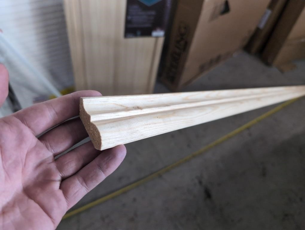 (17 Sticks) Unfinished Crown Moulding