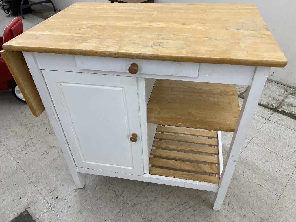 White Kitchen Island