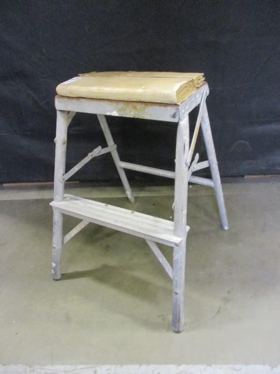 Small Step Ladder