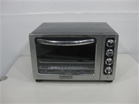 17.5"x 13"x 10" KitchenAid Toaster Oven Powers On