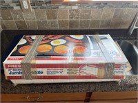21in Electric Jumbo Griddle with Box looks new