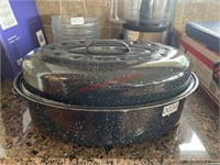 Medium Size Enamel Roaster Pan (Kitchen)