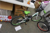 Child's Trek bicycle JET Series, white & green,