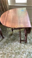 Drop leaf oak table gate leg