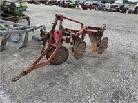 Allis Chalmers Model 80 3-16 3 Bottom Plow