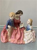 Royal Doulton BEDTIME STORY - HN 2059