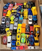 FLAT OF ASSORTED DIE-CAST METAL CARS