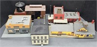 (M) Five HO Scale Train Buildings
Bidding 5x The