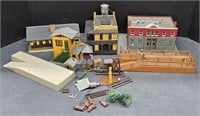 (M) Lot Includes HO Scale Train Buildings And