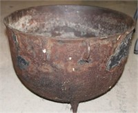 3 Leg cast iron stew pot